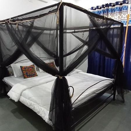 Hill Paradise Home Stay Udaipur Luaran gambar