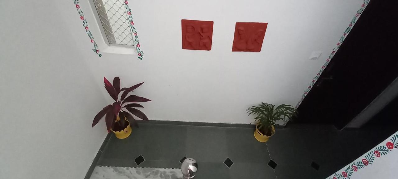 Hill Paradise Home Stay Udaipur Luaran gambar