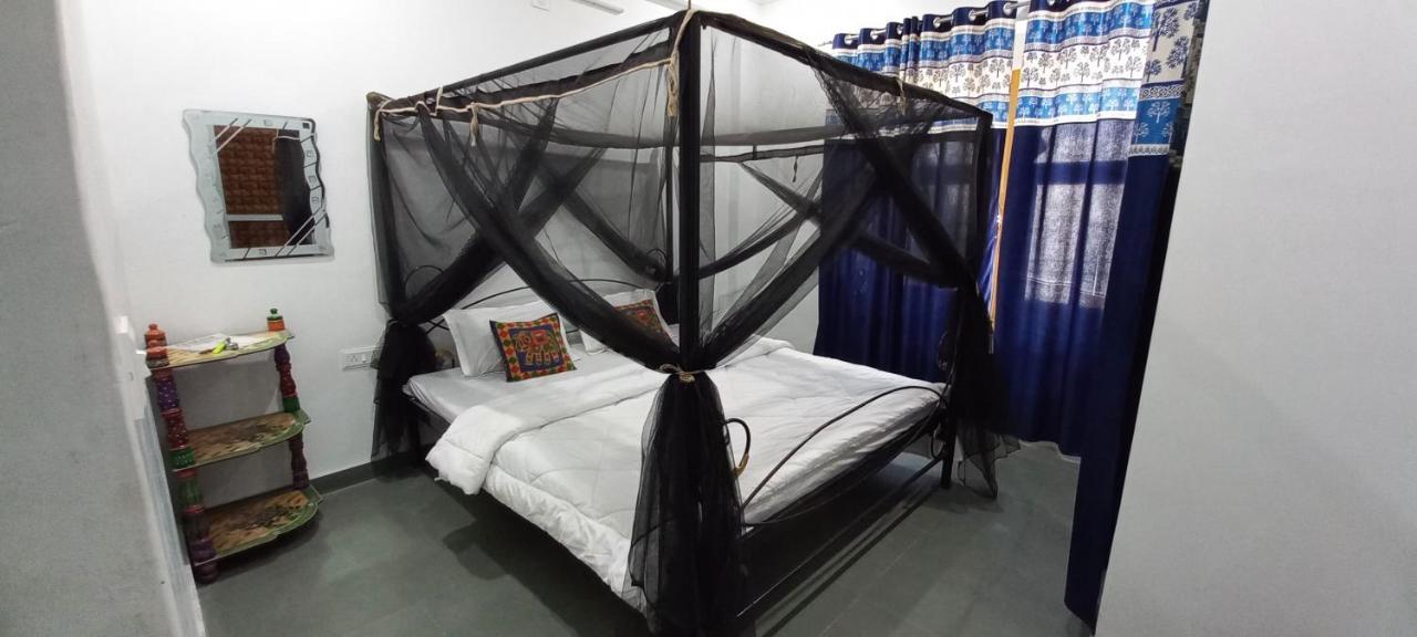 Hill Paradise Home Stay Udaipur Luaran gambar